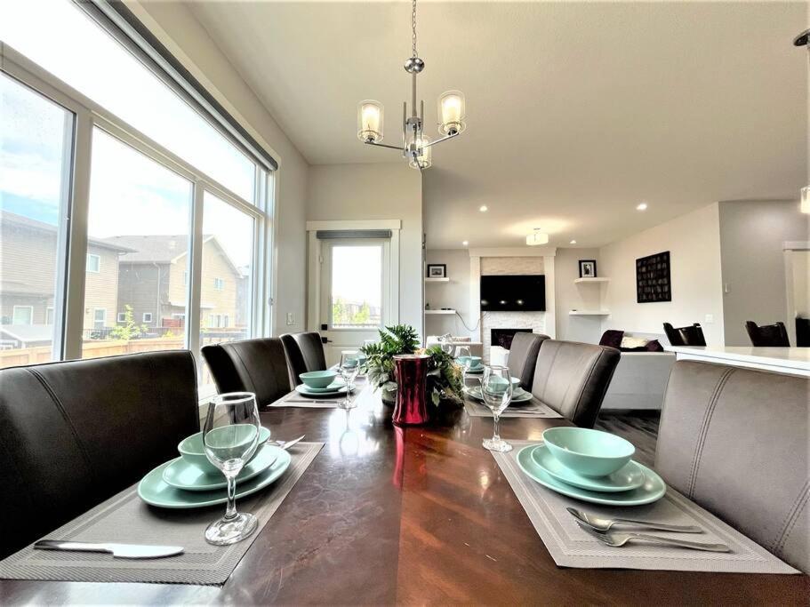 Villa Luxury Retreat For Large Groups YYC Exterior foto